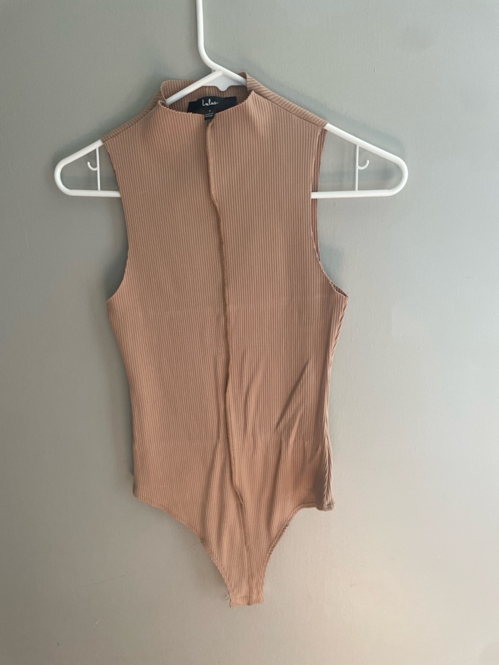 Lulu's Ribbed‎ Mock Neck Tank - Beige Size Small - Picture 3 of 9